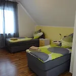 Lan Apartment *