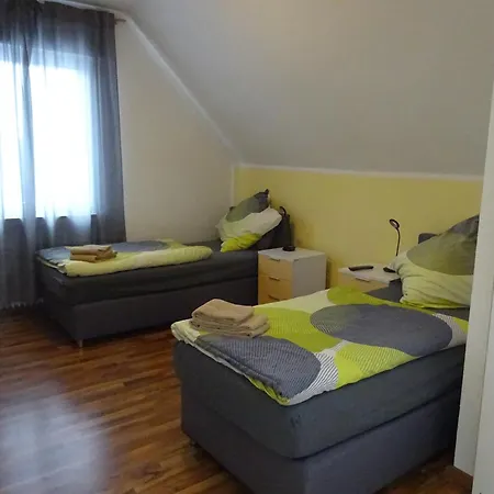 Lan Apartament *